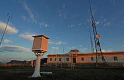 新型自動氣象站降低觀測數(shù)據(jù)缺測的建議 　