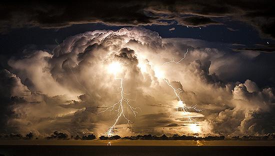 6126f00ff2122.jpg 未來極端天氣.jpg